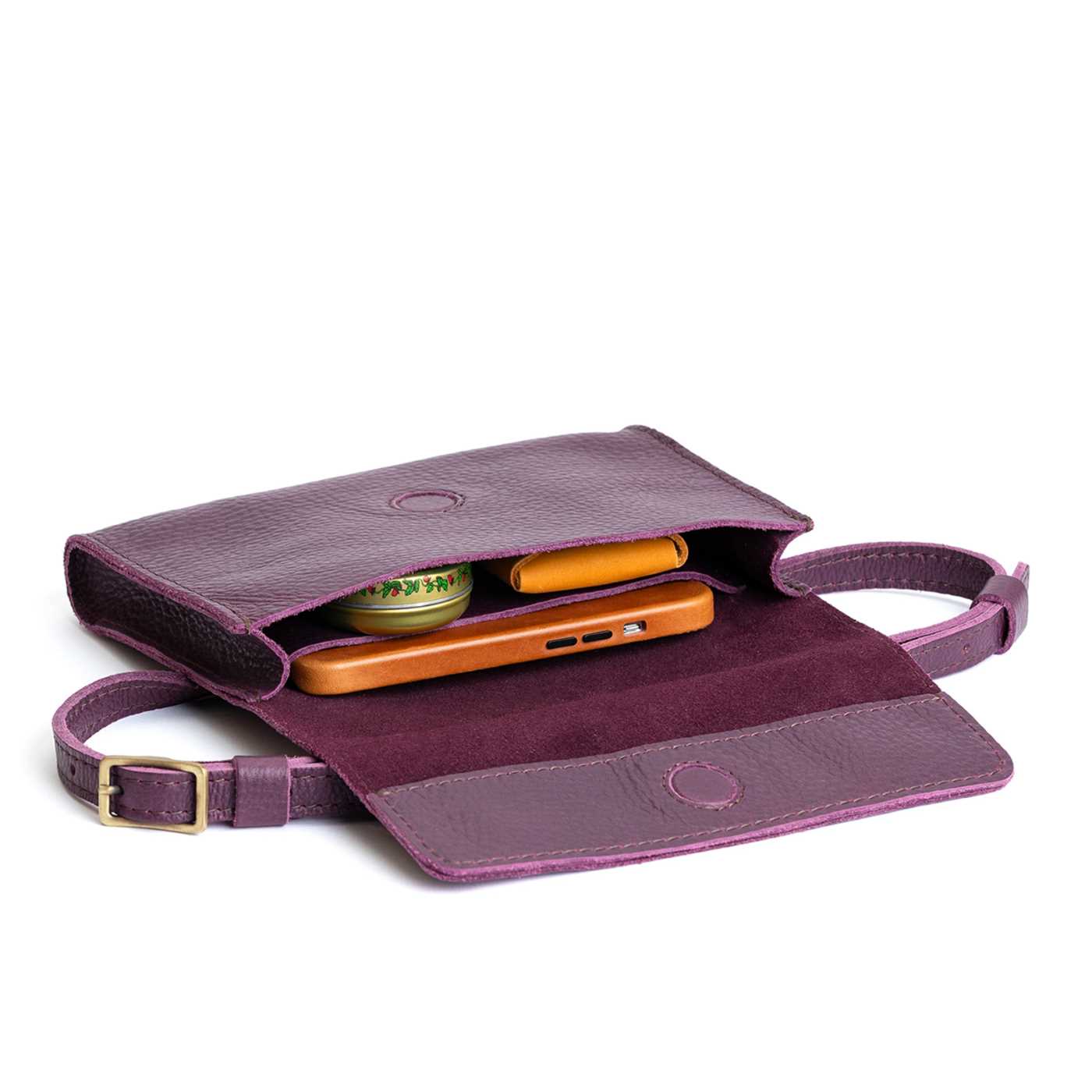  Plum | Petite bag with magnetic flap closure and adjustable belt strap