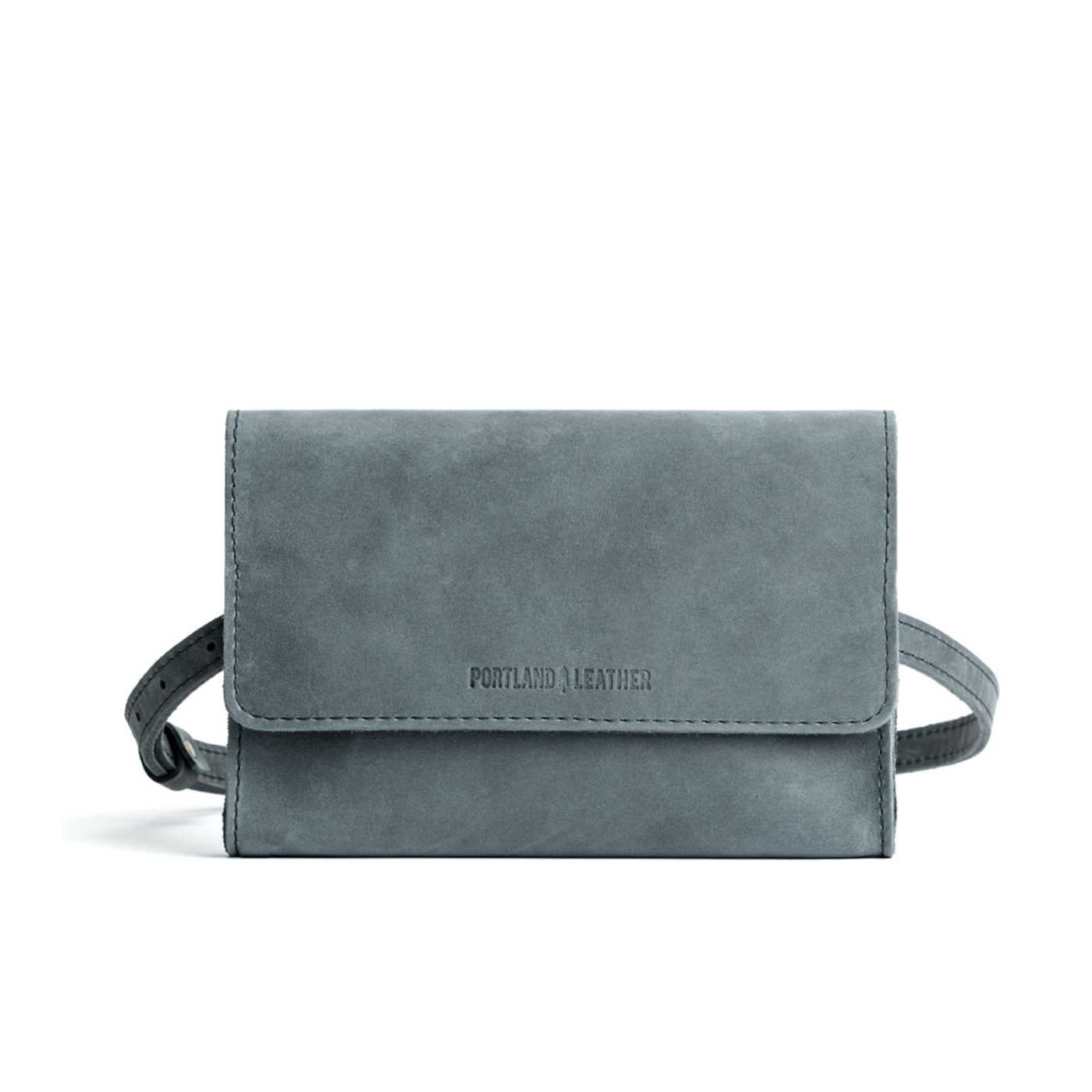  Storm | Petite bag with magnetic flap closure and adjustable belt strap