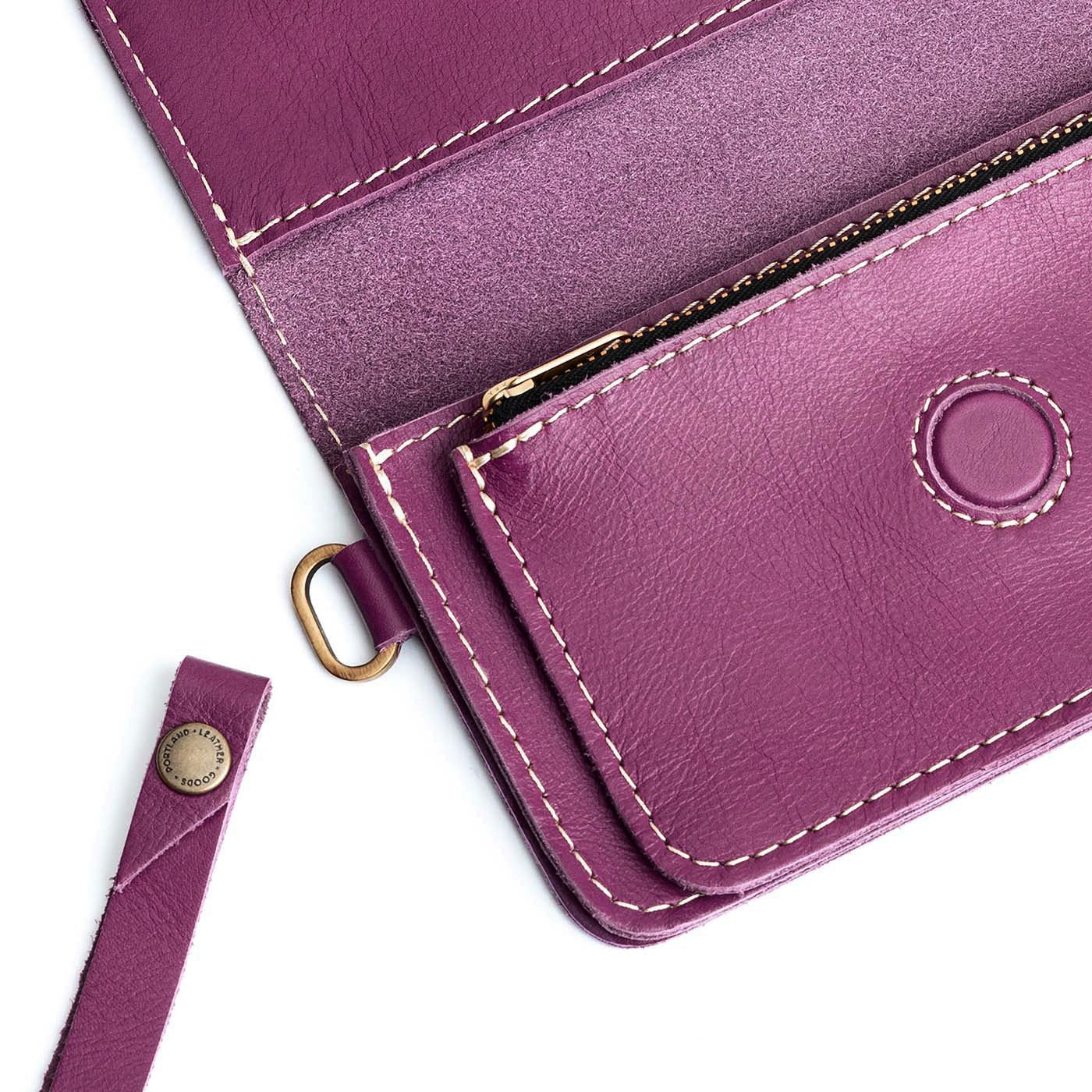 Sweet Pea | Leather wallet clutch with wristlet and magnetic closure