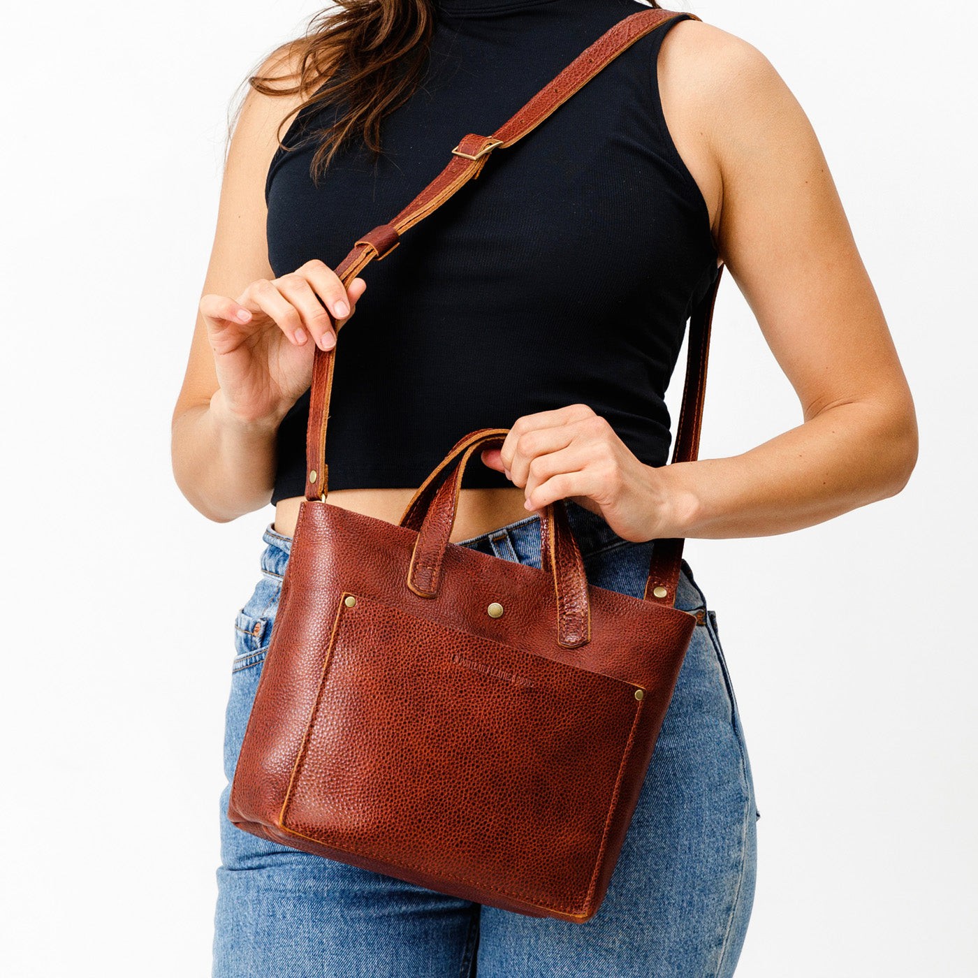 Nutmeg*Classic | Crossbody tote bag with snap closure and front pocket