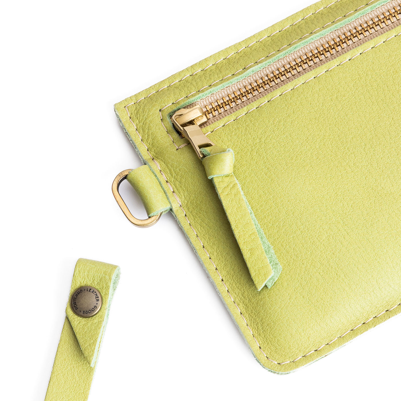 Sugar Snap | Flat leather pouch with zipper and wristlet close up