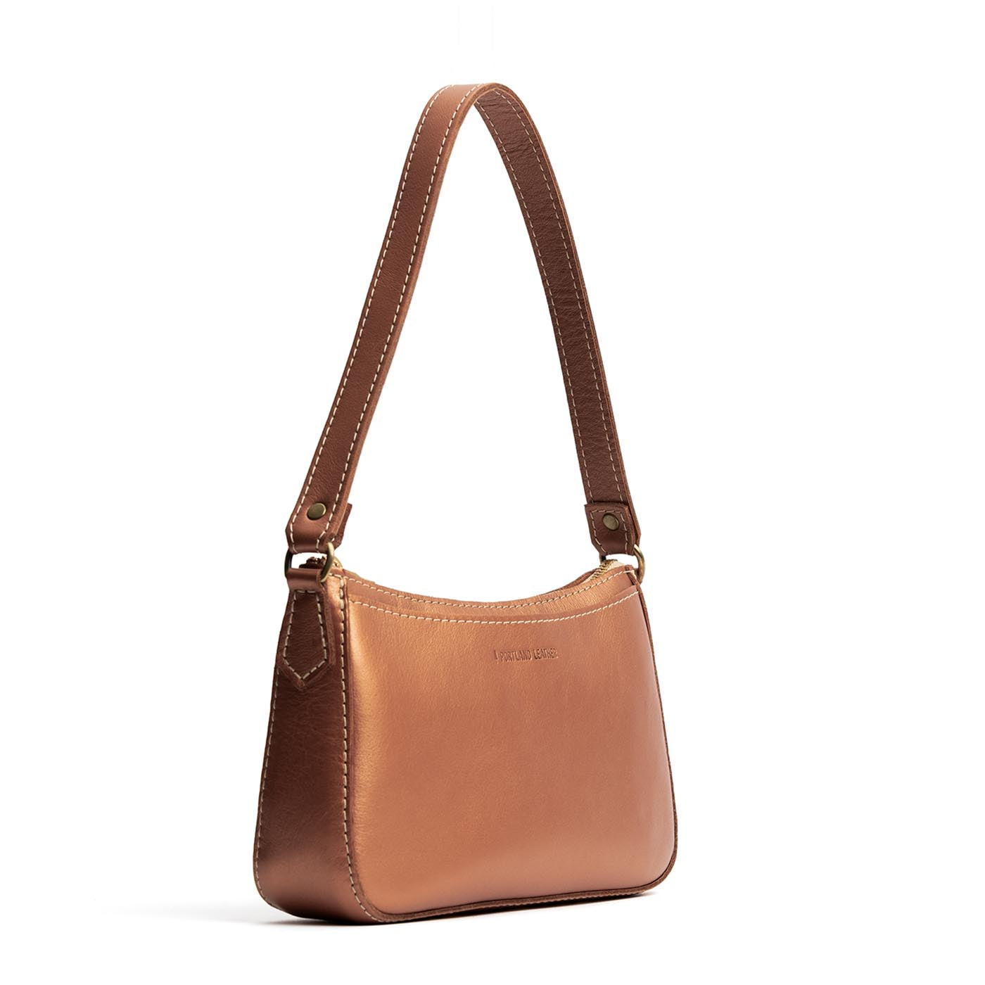  Hava | Petite bean shaped shoulder bag with a zipper closure