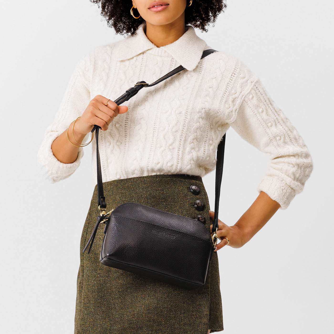 Pebbled--black*Classic | Dome shaped crossbody purse with front and back pockets