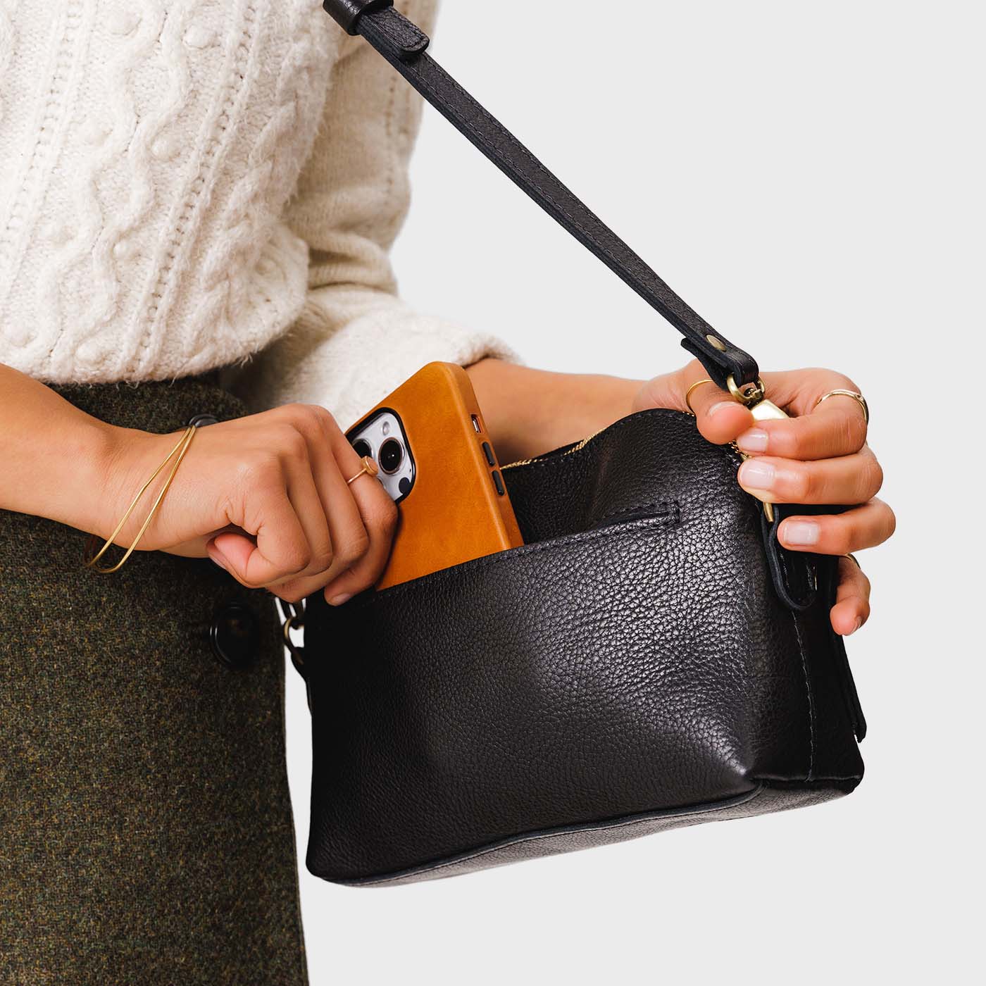 Pebbled--black*Classic | Dome shaped crossbody purse with front and back pockets