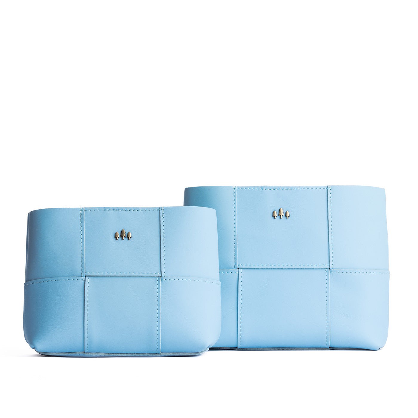 Glacial Blue | Comparison of both sizes of woven leather bag