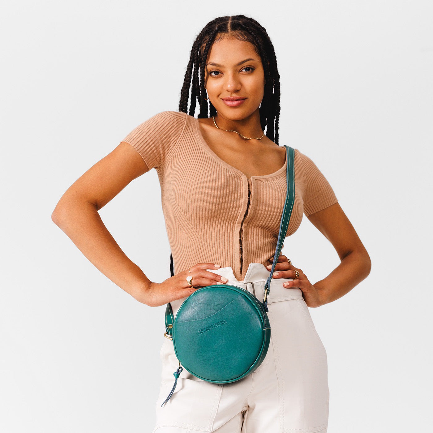 Peacock*Small | Circle shaped crossbody bag with top zipper