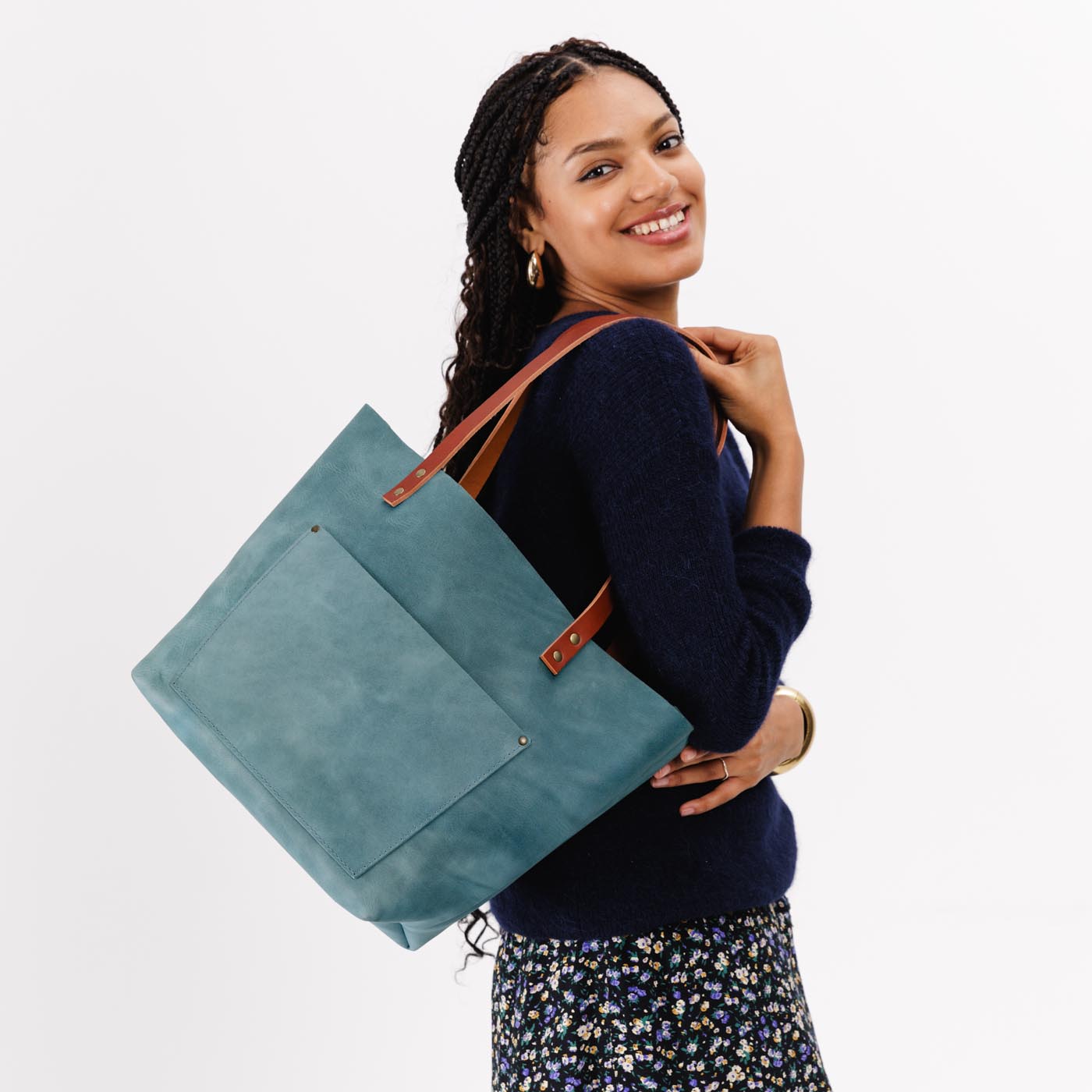 Aqua Classic | Large leather tote bag with sturdy bridle handles and front pocket