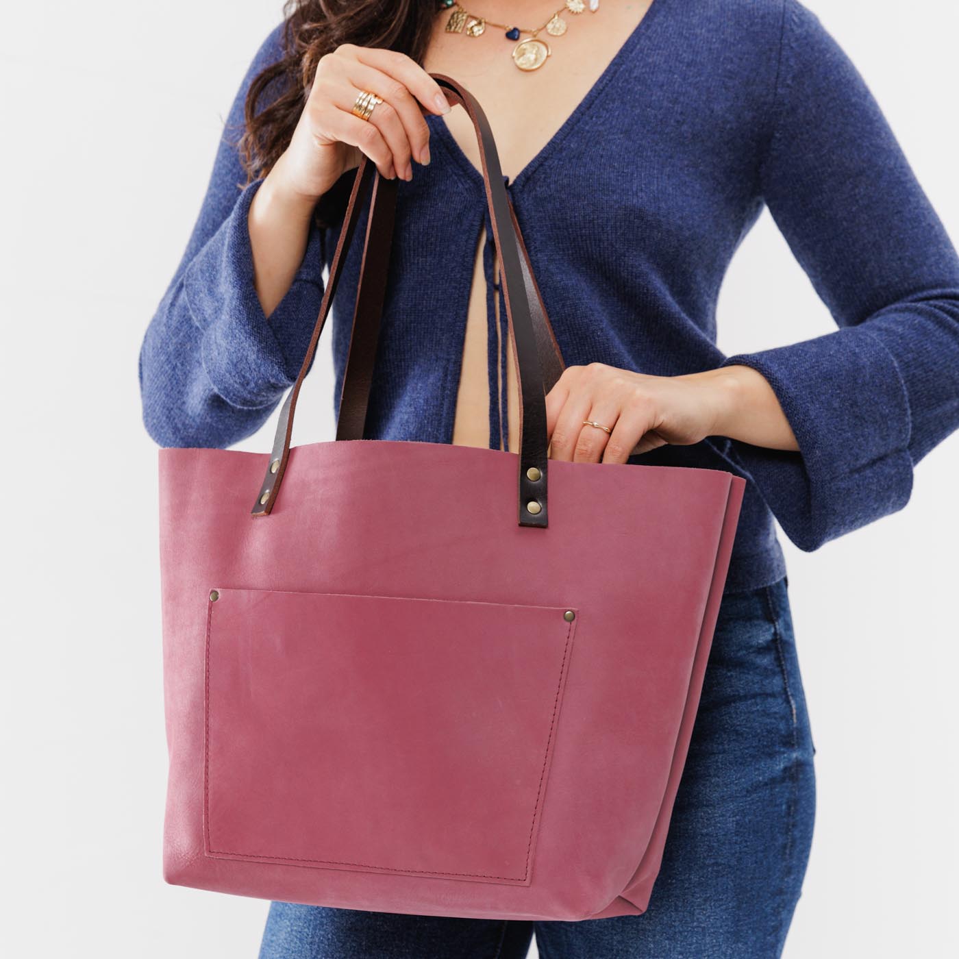 Foxglove Classic | Large leather tote bag with sturdy bridle handles and front pocket