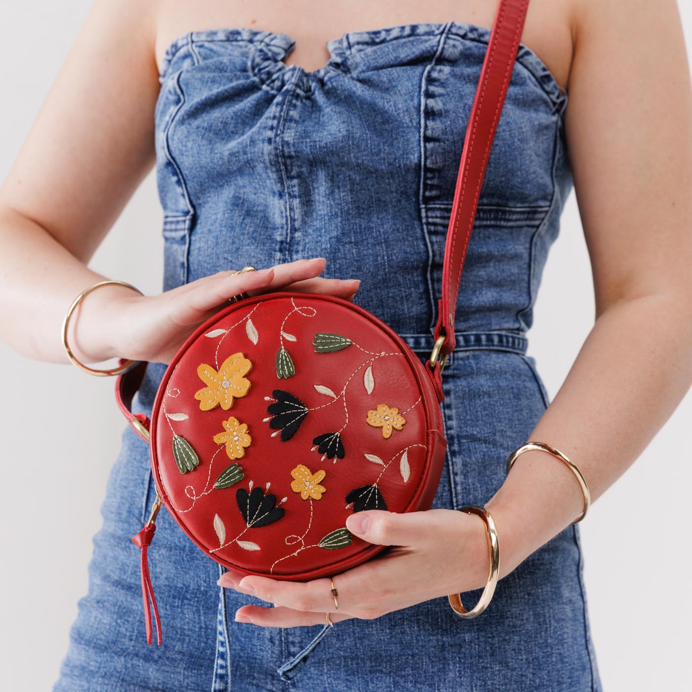 Folklore Ruby*Small | Circle shaped crossbody bag with embroidered flower design