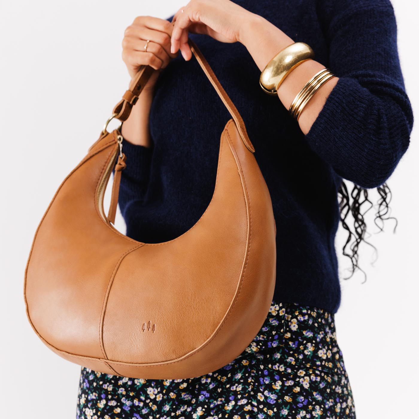 Shortbread*Large | Large crescent shaped shoulder bag with zipper closure and adjustable strap