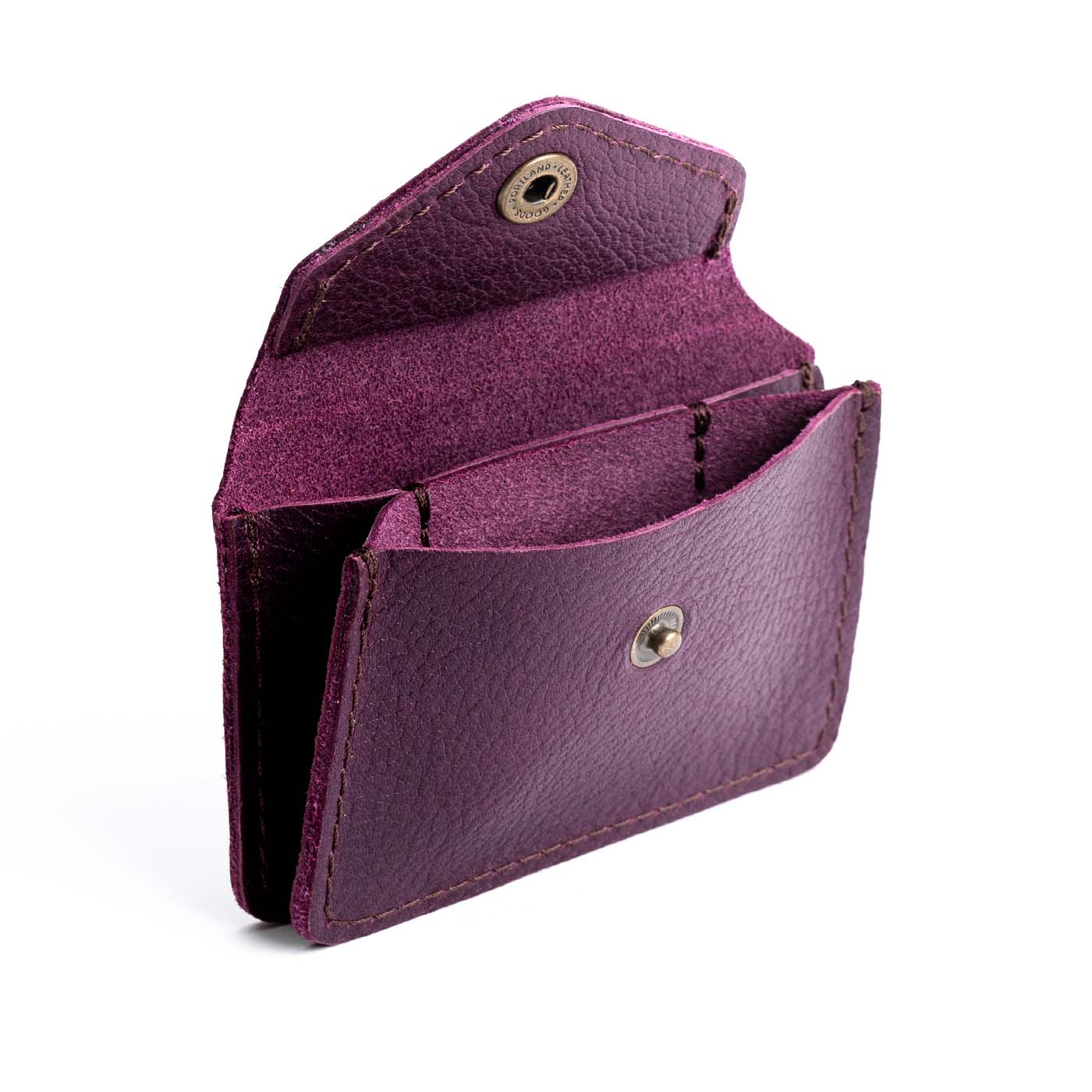 Plum Classic | Small leather wallet with snap closure