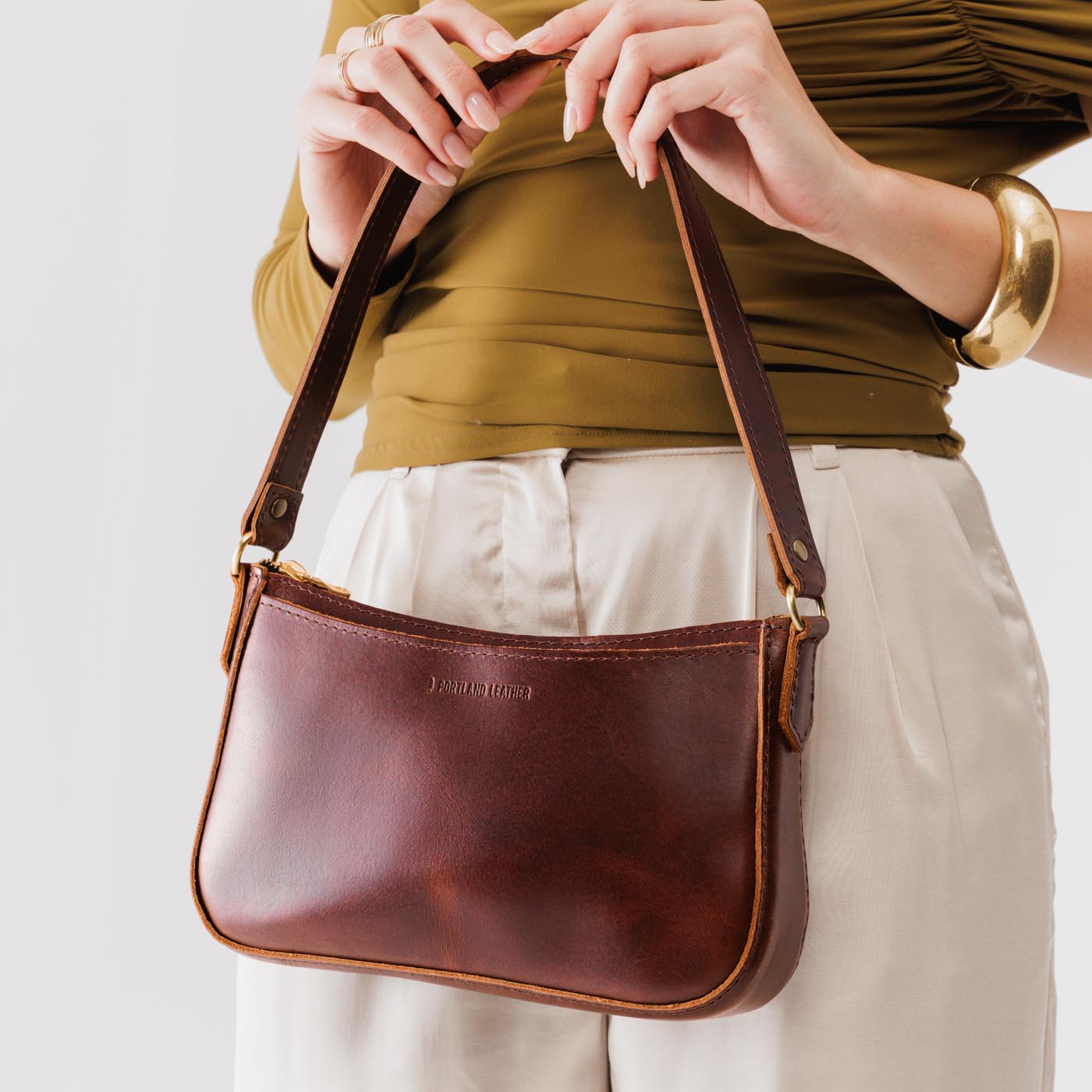 Timber | Petite bean shaped shoulder bag with a zipper closure