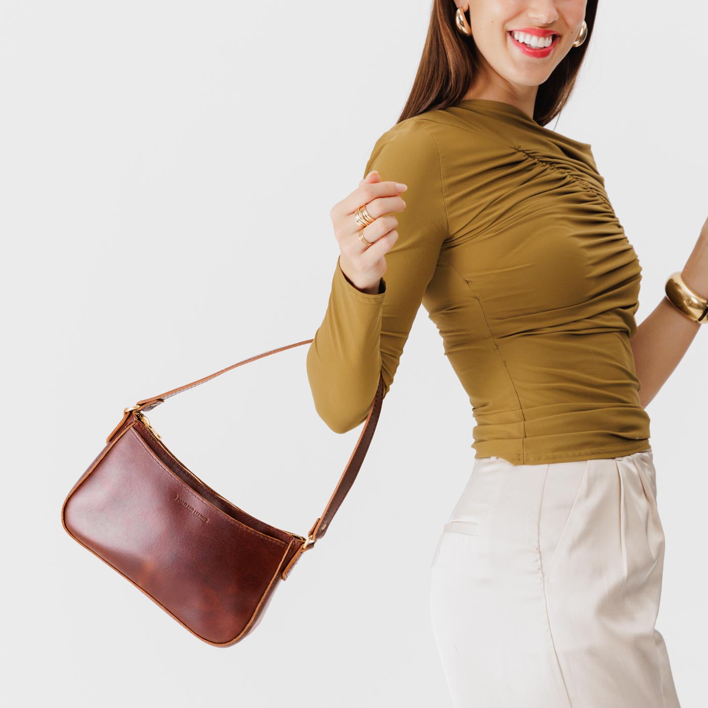 Timber | Petite bean shaped shoulder bag with a zipper closure