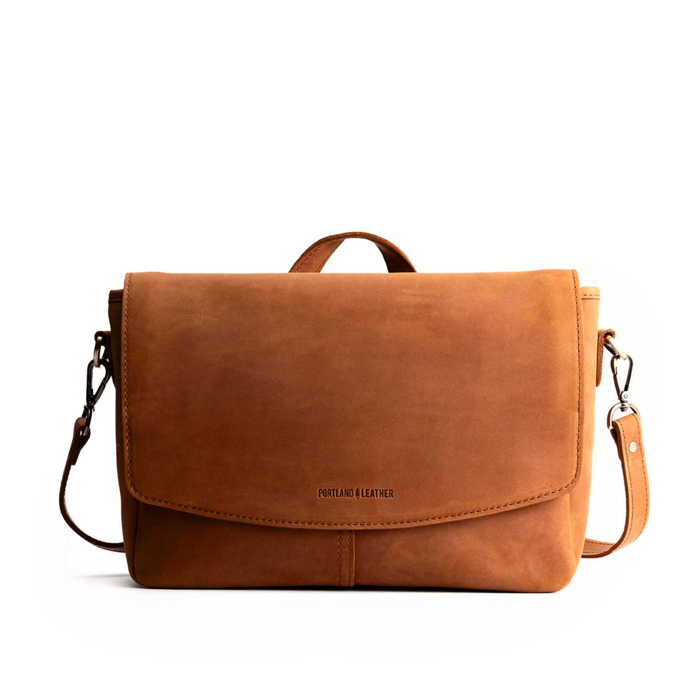  Dakota | Slim lined messenger bag with magnetic flap closure