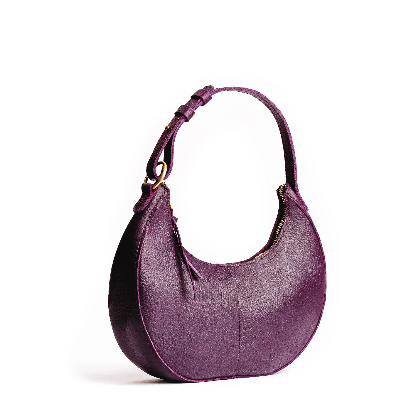 Plum*Classic | Crescent shaped shoulder bag with zipper closure and adjustable strap