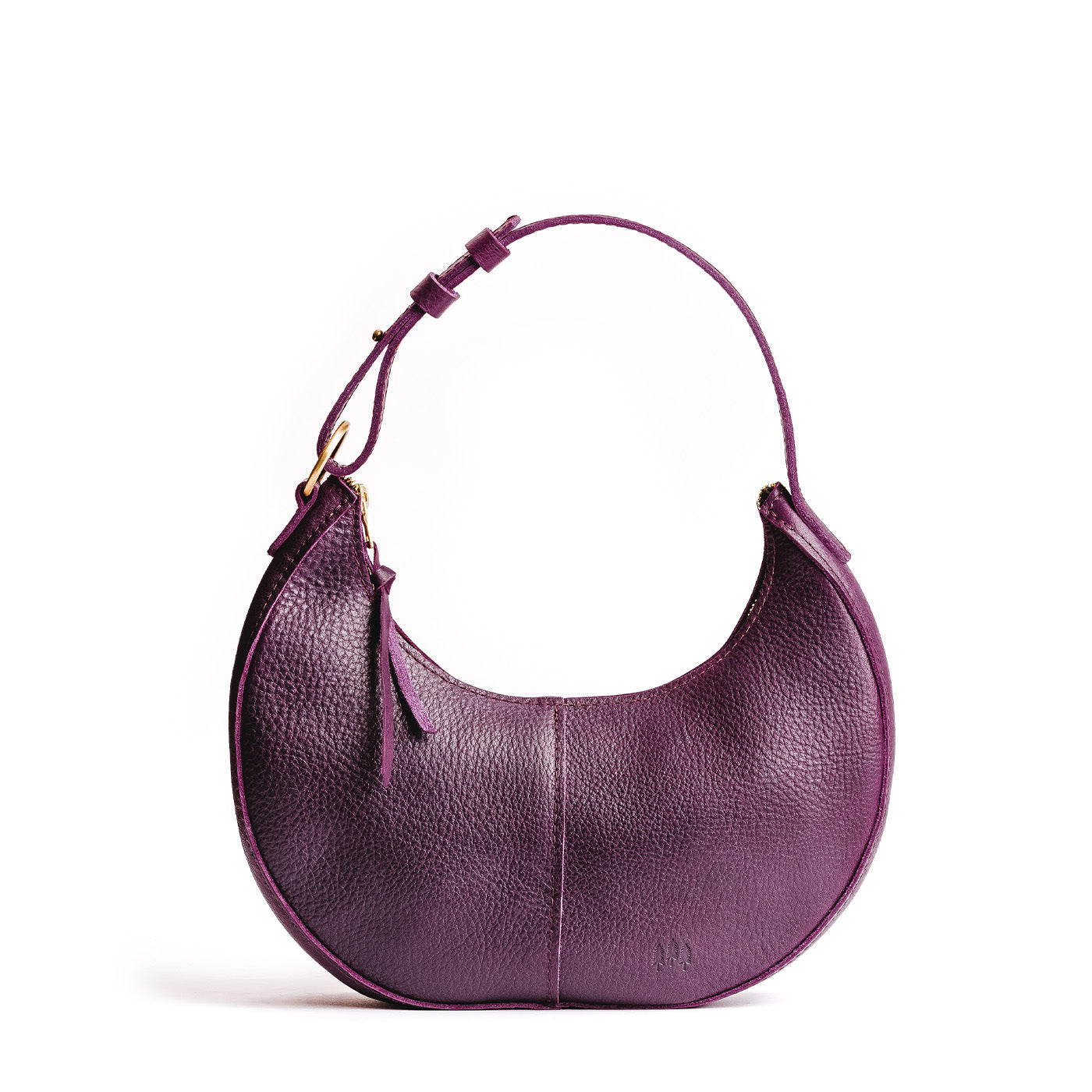 Plum*Classic | Crescent shaped shoulder bag with zipper closure and adjustable strap