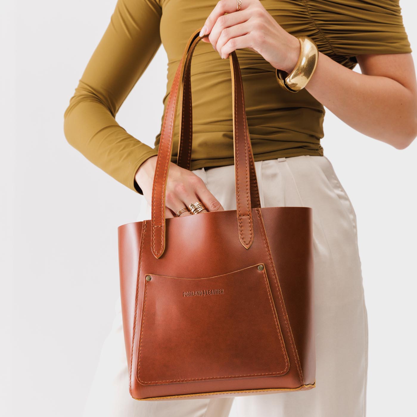 Madrone Small | Slim tote bag with dual shoulder straps and interior and exterior pockets