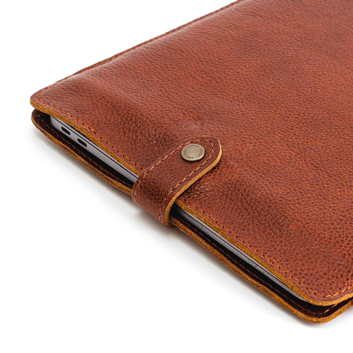 All Color: Nutmeg | top snap laptop sleeve